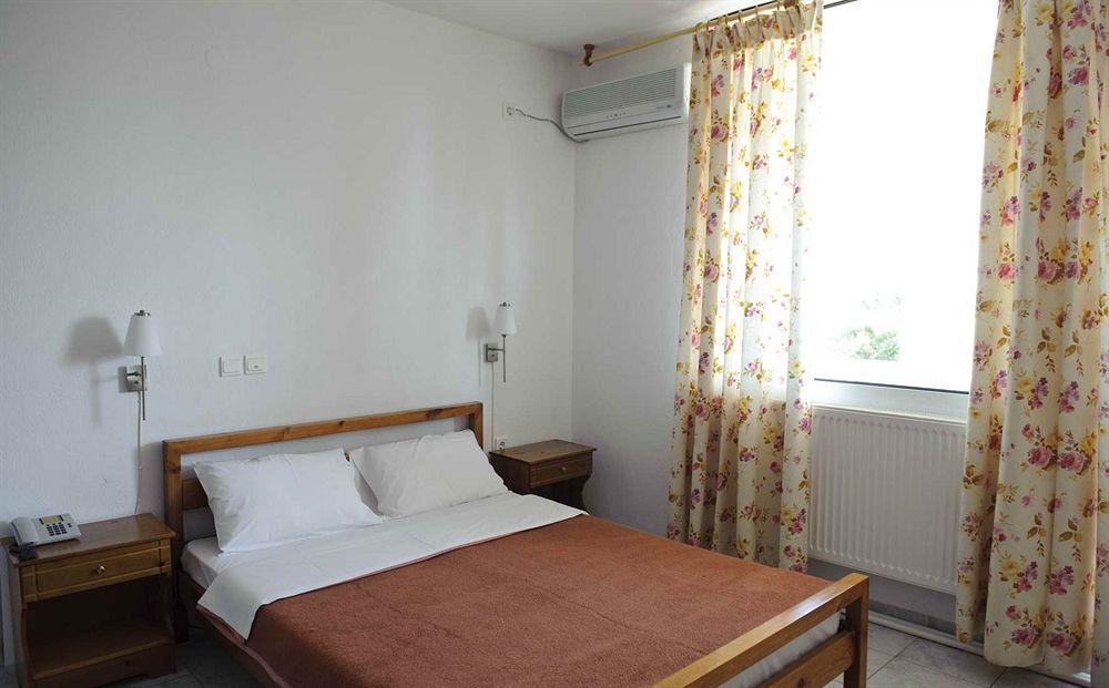 Hotel Makednos Nikiti  Buitenkant foto