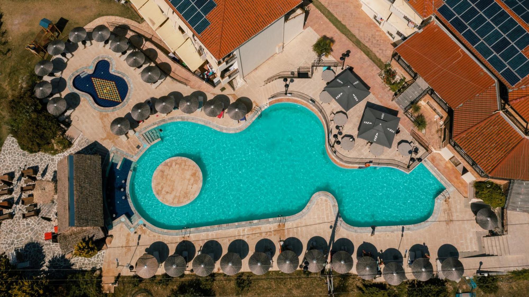 Hotel Makednos Nikiti  Buitenkant foto