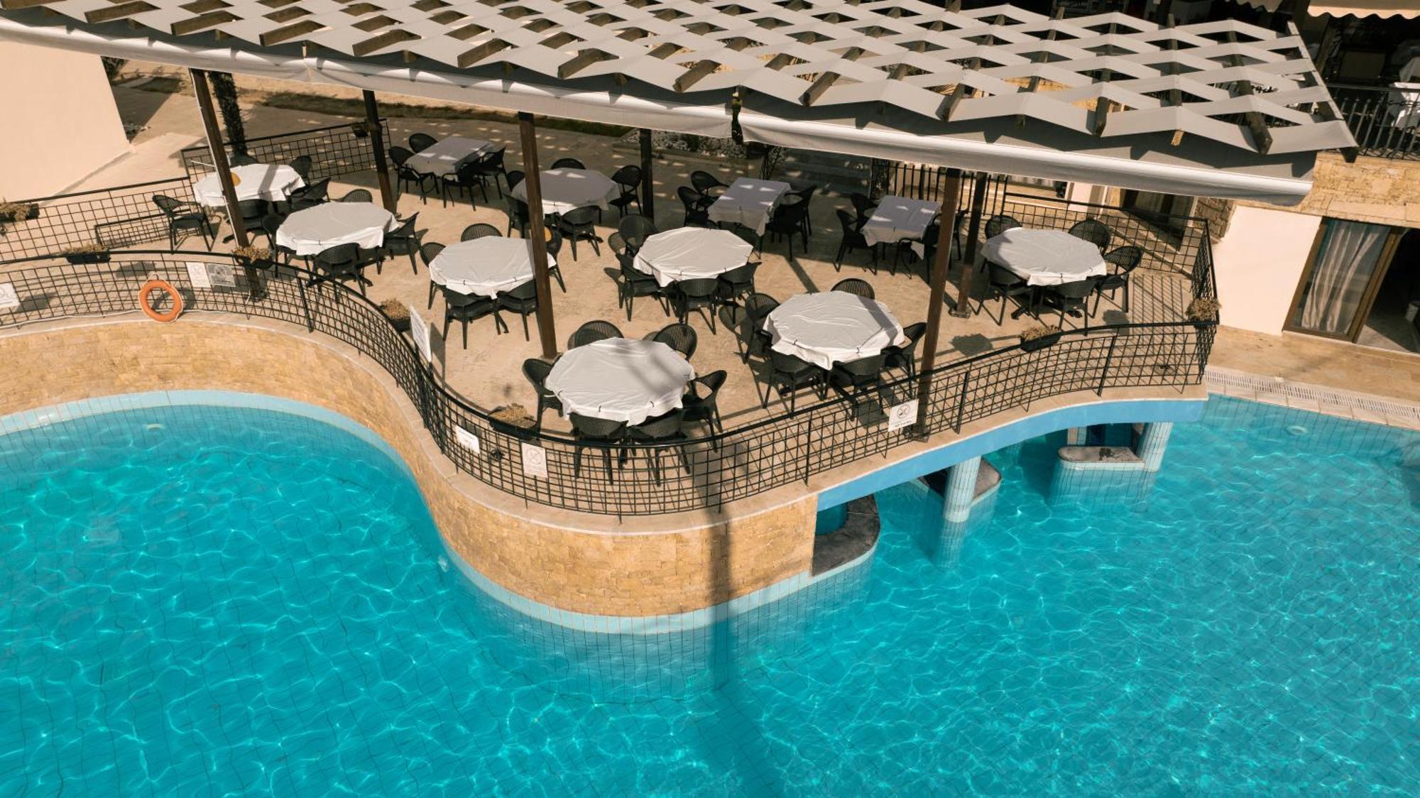 Hotel Makednos Nikiti  Buitenkant foto
