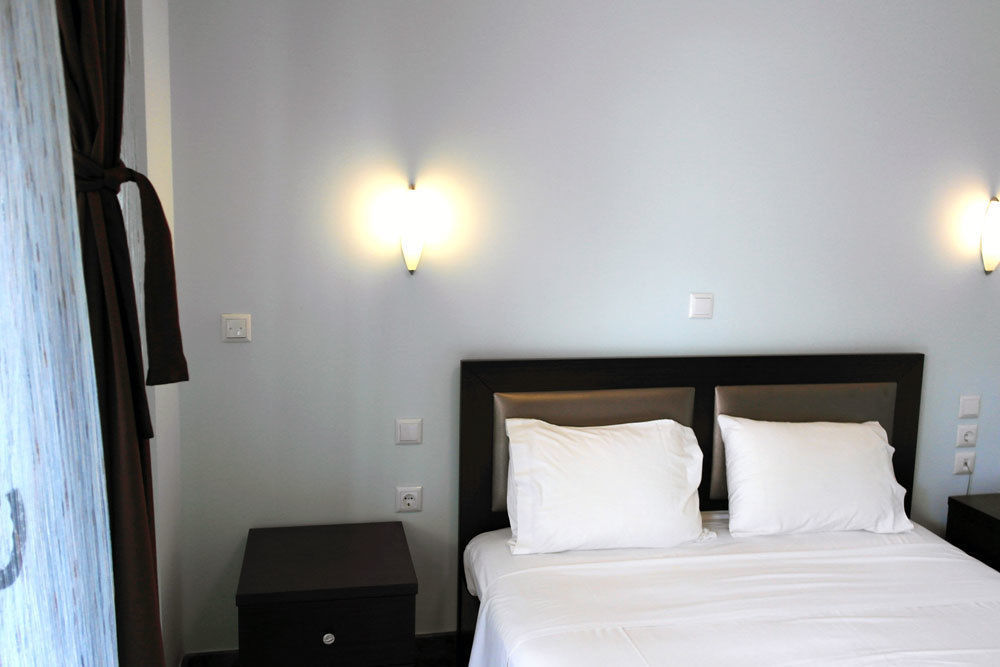 Hotel Makednos Nikiti  Buitenkant foto