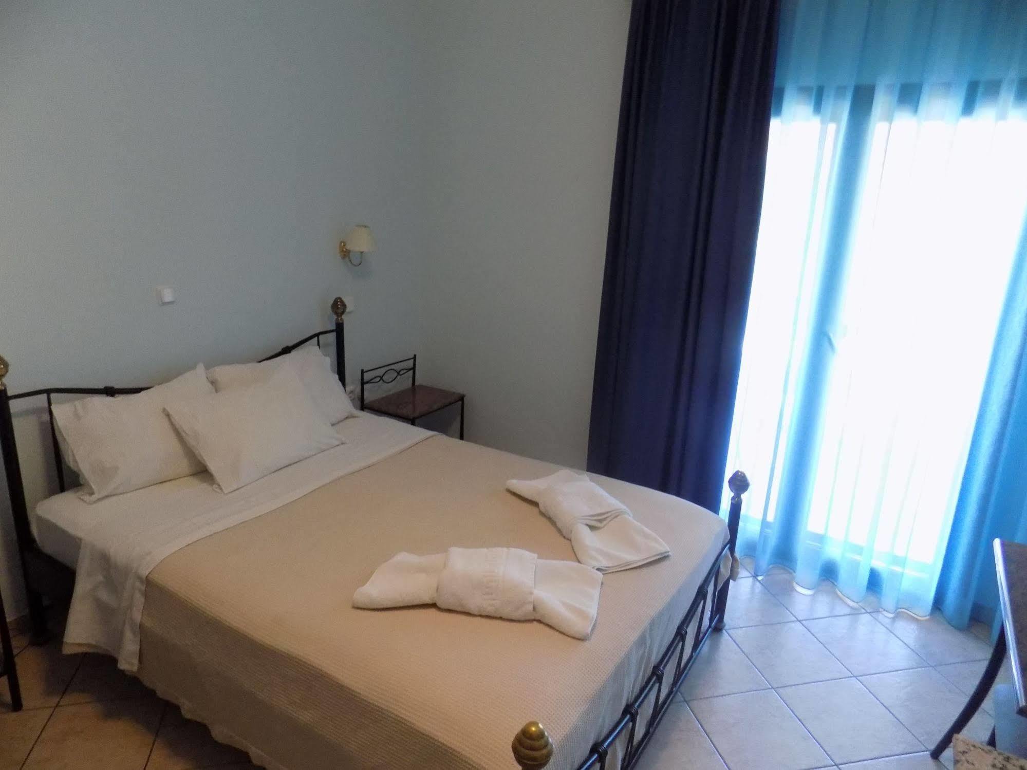 Hotel Makednos Nikiti  Buitenkant foto